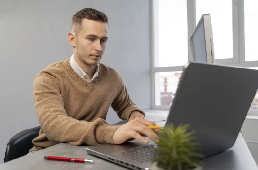 Expert working on scaling SaaS product